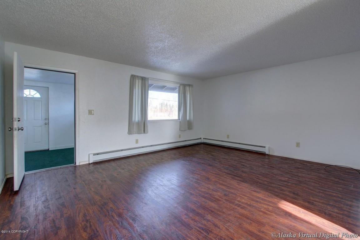 4230 McPhee Avenue, Anchorage, AK 99508