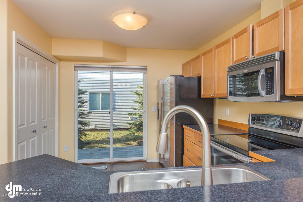 1950 Bragaw Square Place, Anchorage, AK 99508