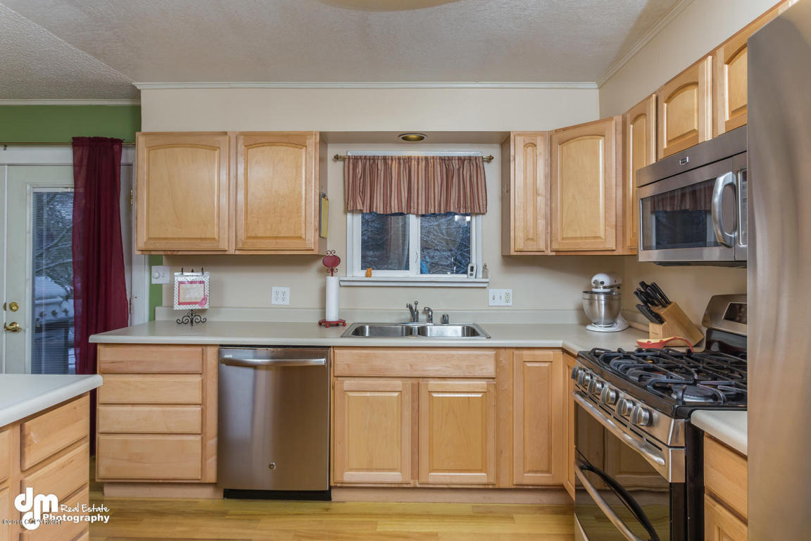 3621 Amber Bay Loop, Anchorage, AK 99515