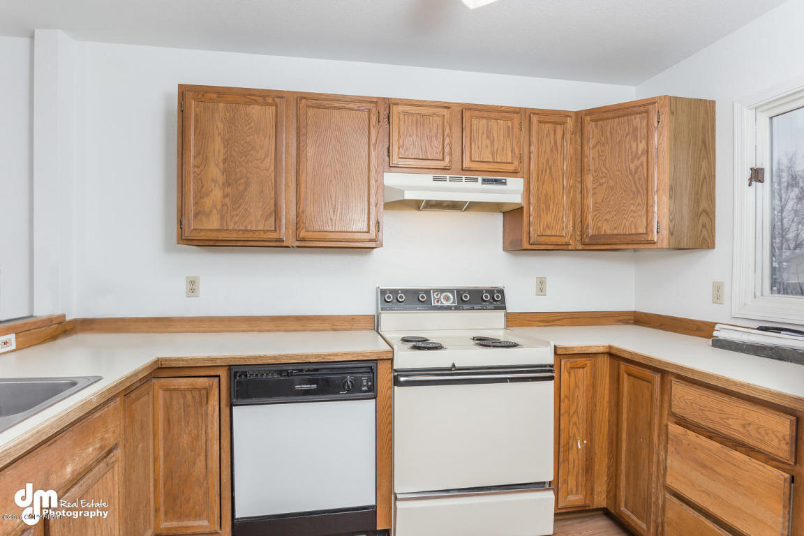 10121 Thimble Berry Drive, Anchorage, AK 99515