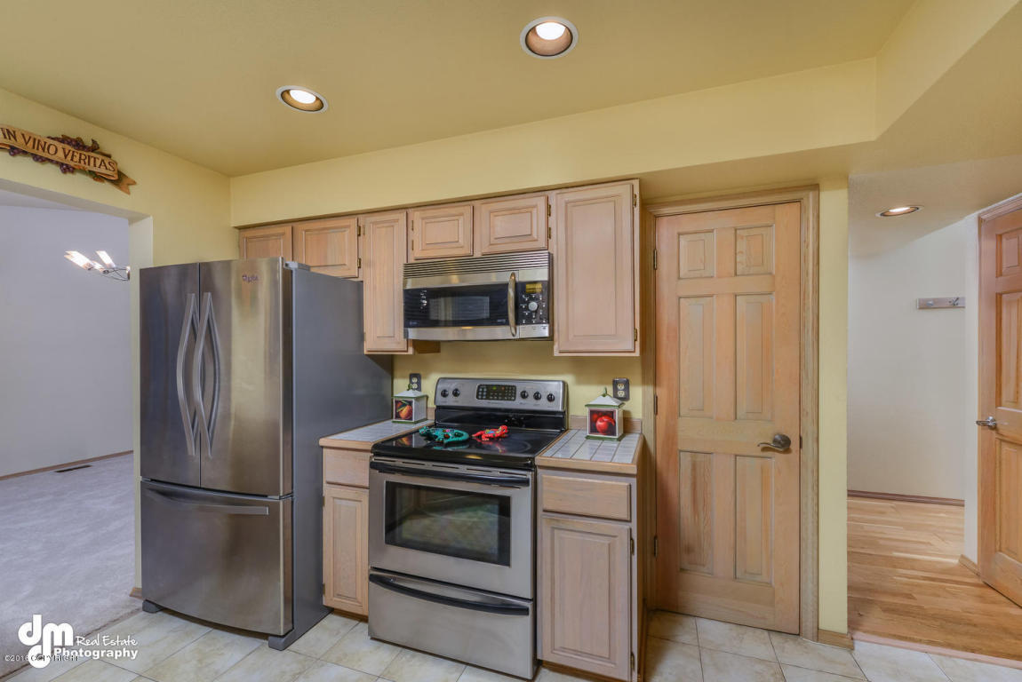 2350 Copperwood Drive, Anchorage, AK 99516