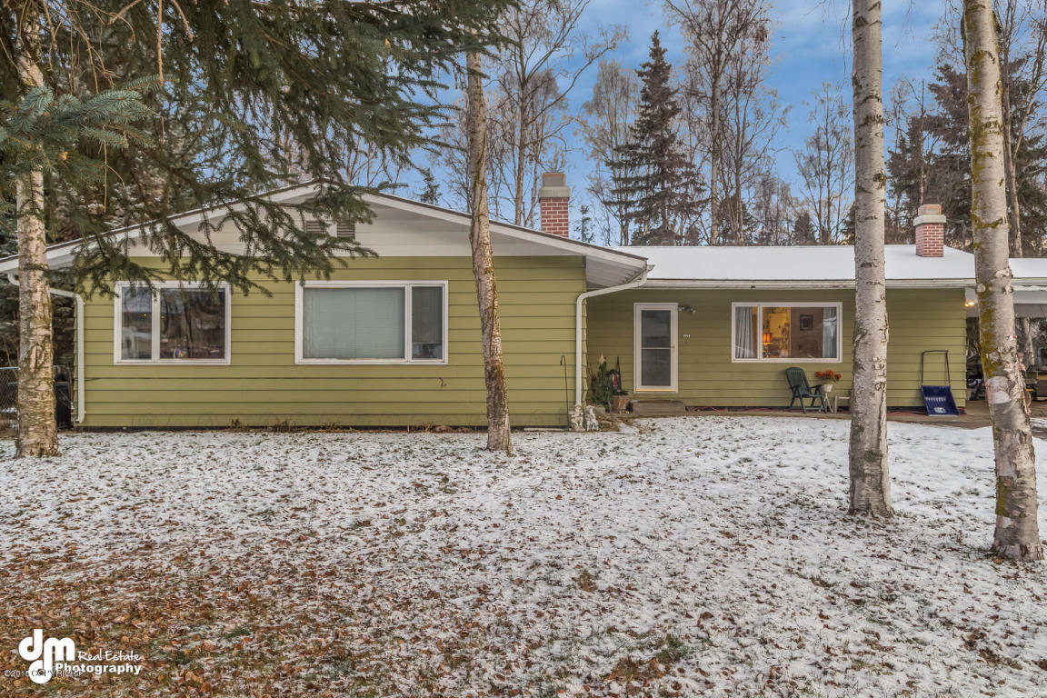 3735 W 42nd Avenue, Anchorage, AK 99517