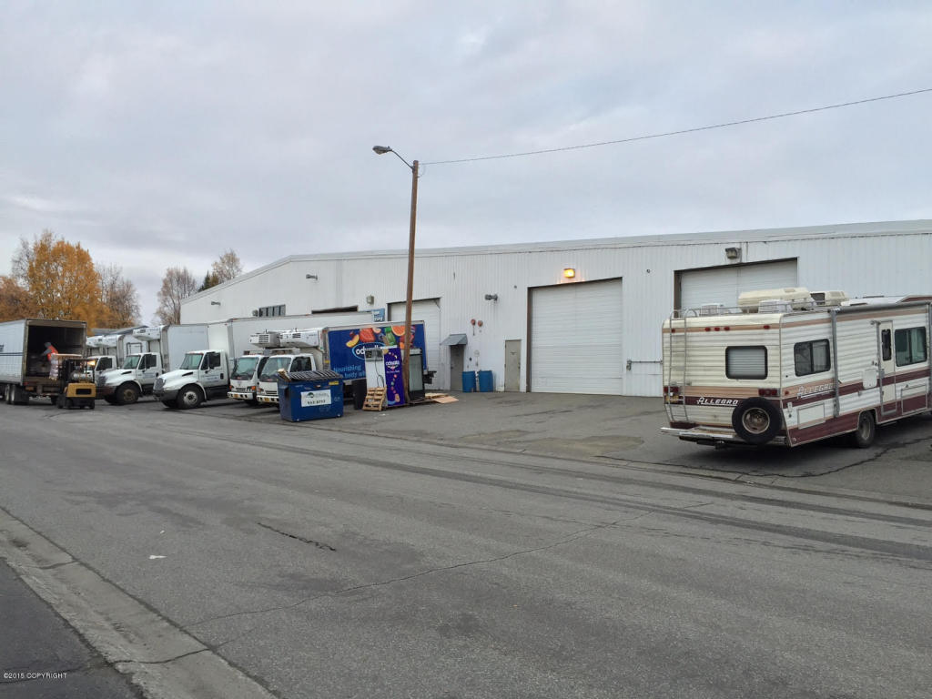1807 W 47th Avenue, Anchorage, AK 99517