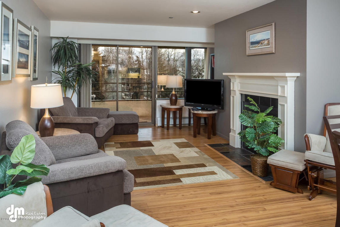 600 W 76th Avenue, Anchorage, AK 99518