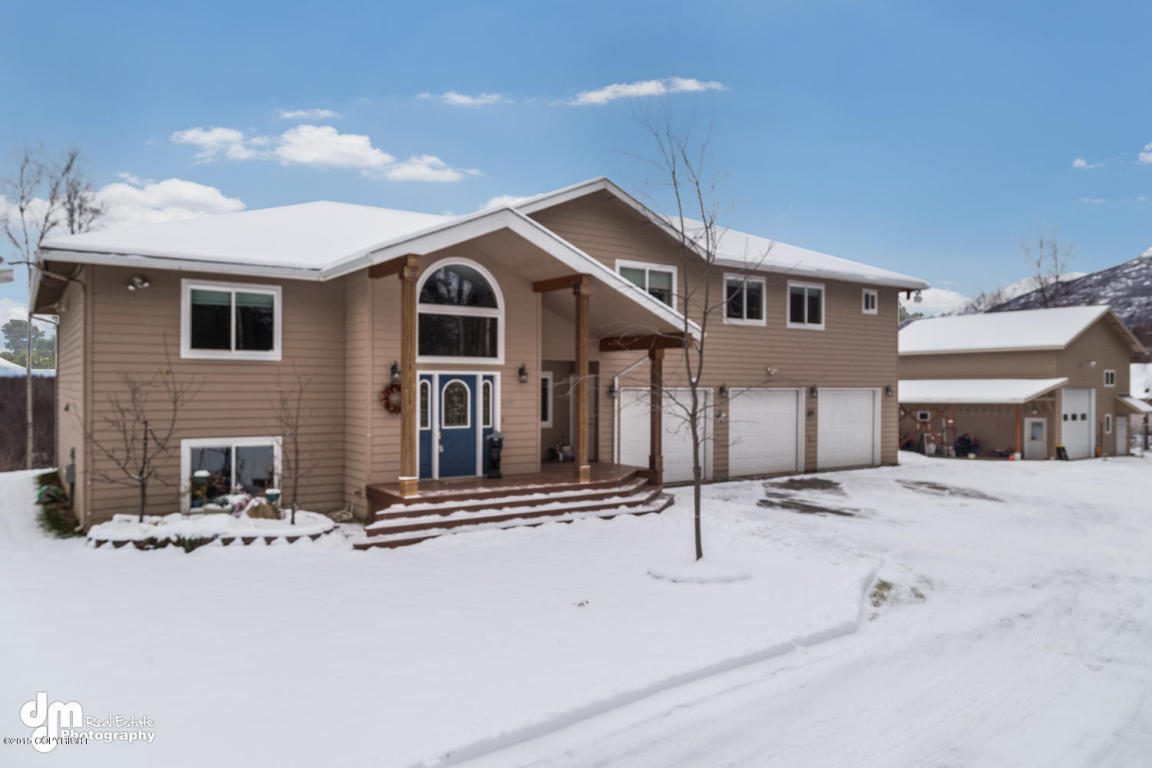 17607Almdale Ave, Eagle River, United States 99577
