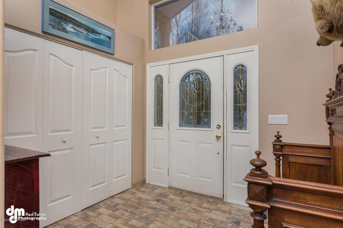 17607Almdale Ave, Eagle River, United States 99577