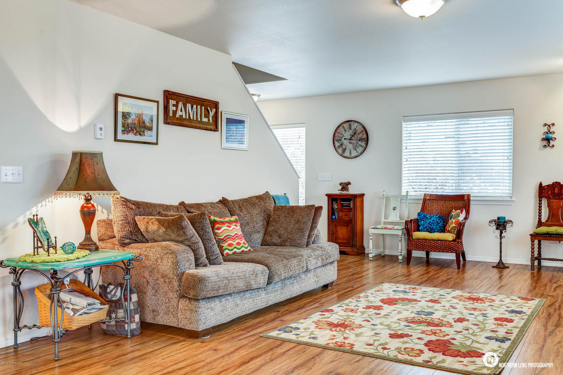 20546 Birch Crest Lane, Eagle River, AK 99577