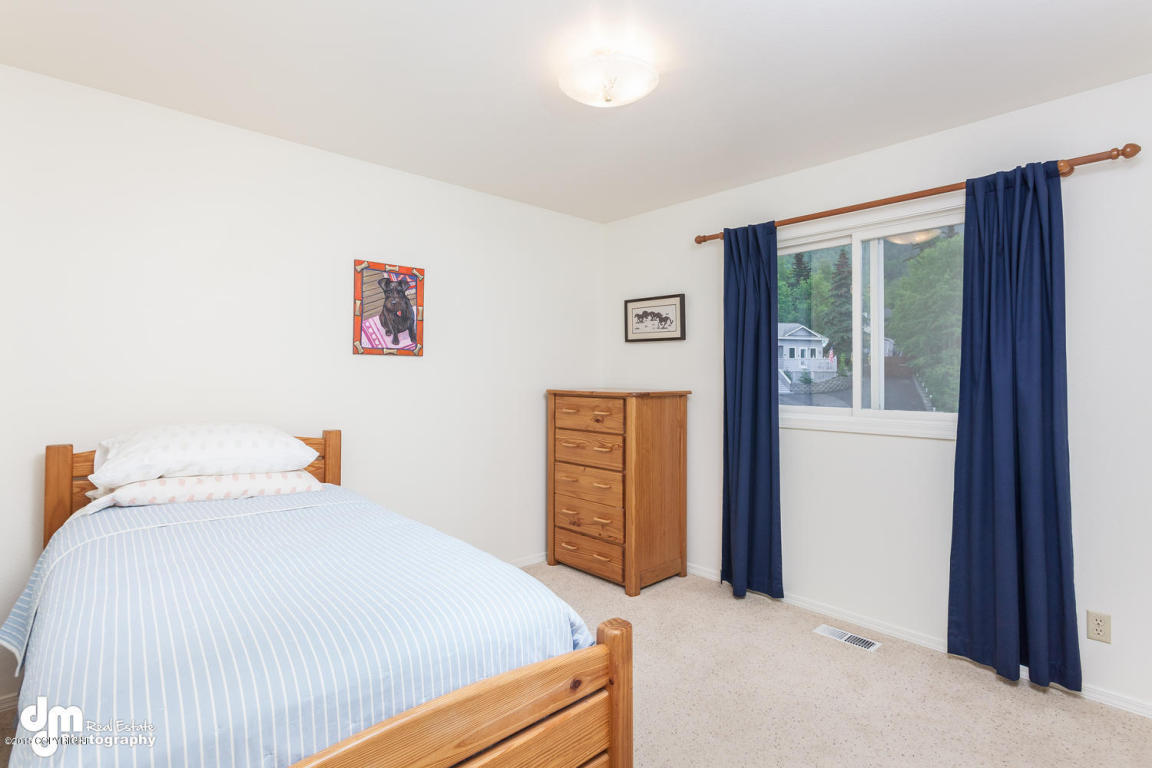10930 Adanak Circle, Eagle River, AK 99577