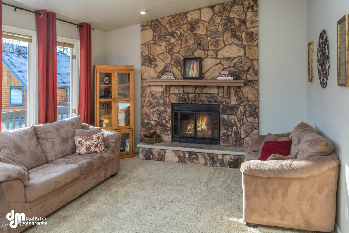 9645 Nulato Circle, Eagle River, AK 99577