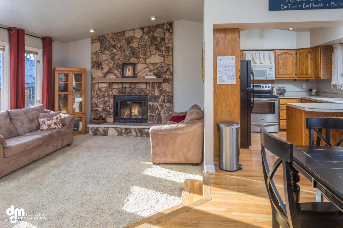 9645 Nulato Circle, Eagle River, AK 99577