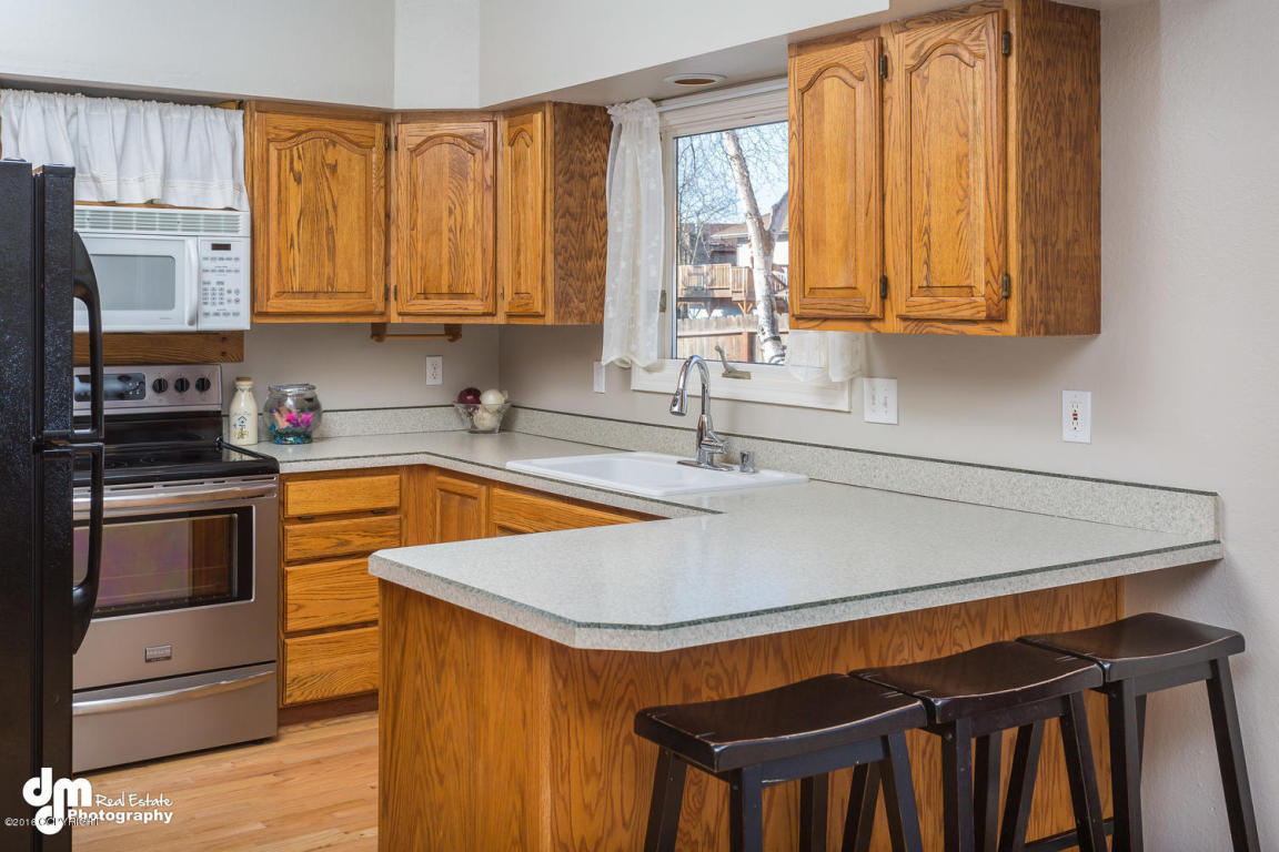 9645 Nulato Circle, Eagle River, AK 99577