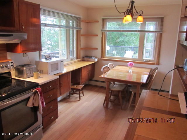 11538 Upper Sunny Circle, Eagle River, AK 99577