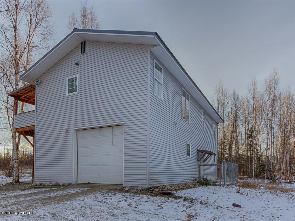 5951 W Beverly Lake Road, Wasilla, AK 99623