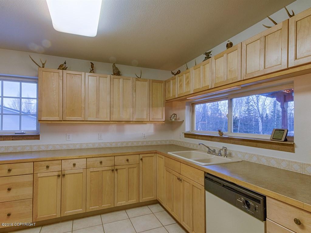 5951 W Beverly Lake Road, Wasilla, AK 99623