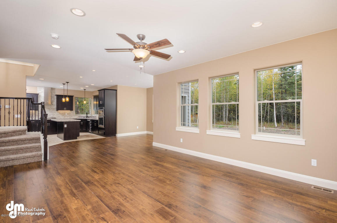 4651 W Seven Peaks Cir, Wasilla, United States 99623