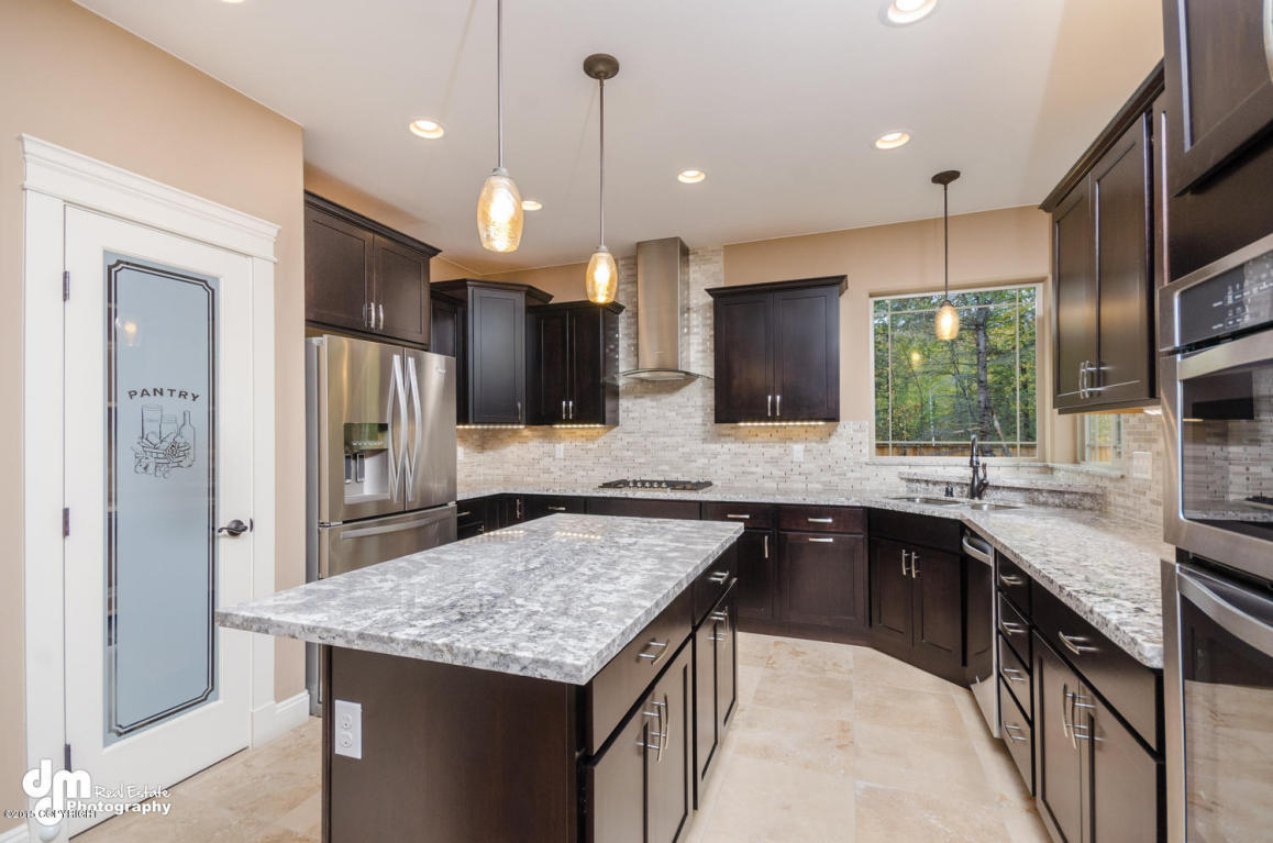 4651 W Seven Peaks Cir, Wasilla, United States 99623
