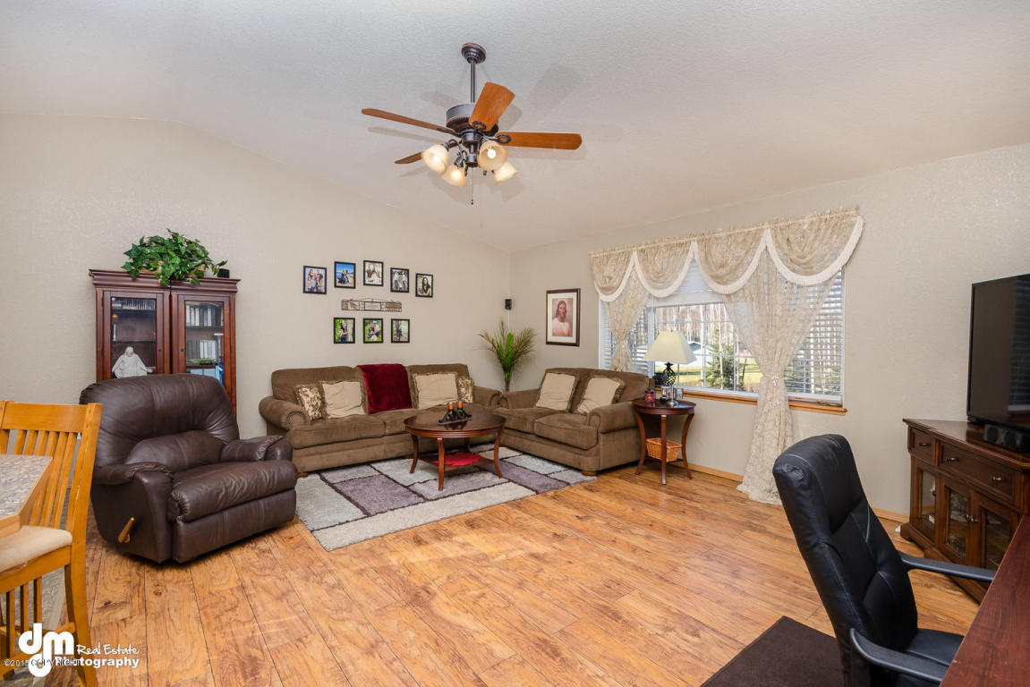 4430 W New Larkspur Loop, Wasilla, AK 99623