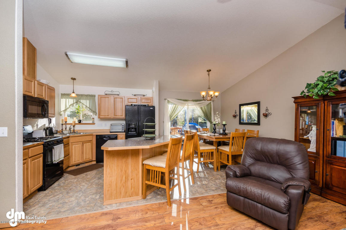 4430 W New Larkspur Loop, Wasilla, AK 99623