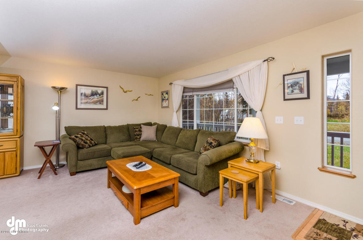 1876 N Citation Circle, Palmer, AK 99645