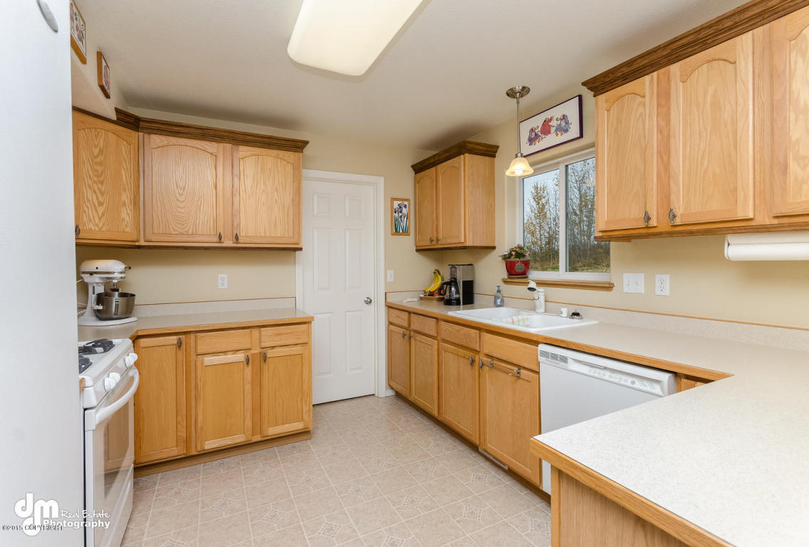 1876 N Citation Circle, Palmer, AK 99645