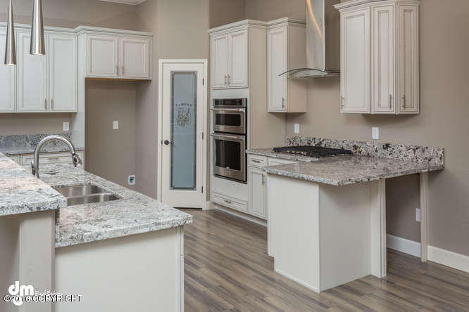 10512 E Nighthawk Cir, Palmer, United States 99645