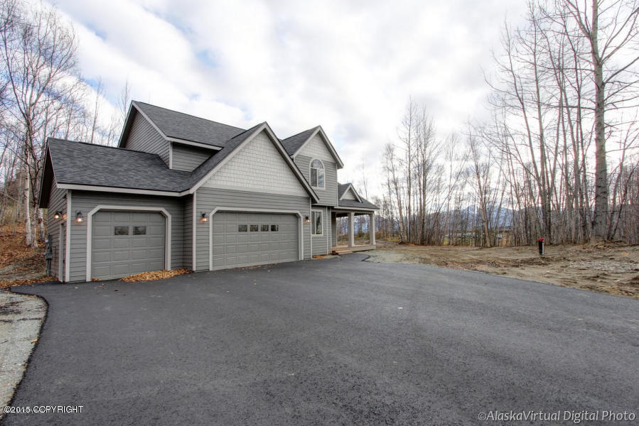 L8 B1Wolf Creek, Palmer, United States 99645
