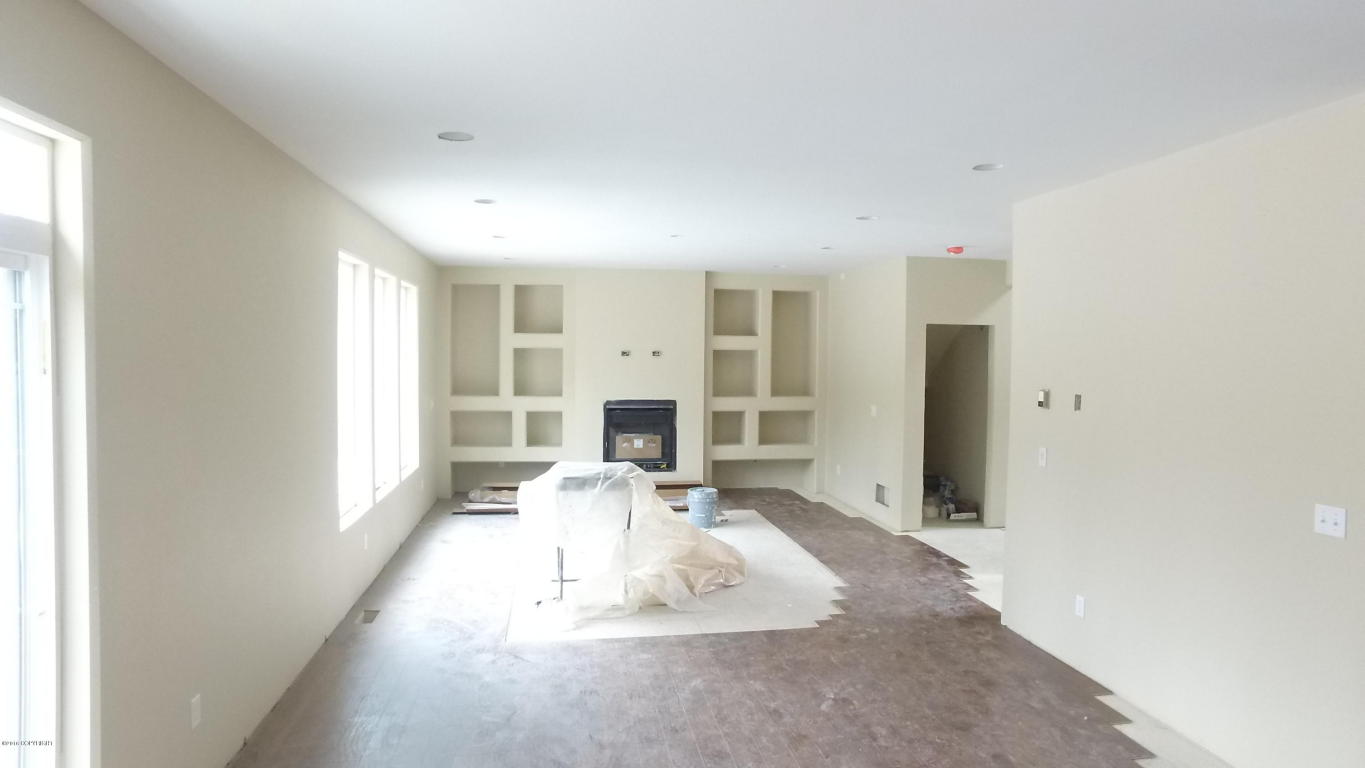 7779 N Showers Street, Palmer, AK 99645