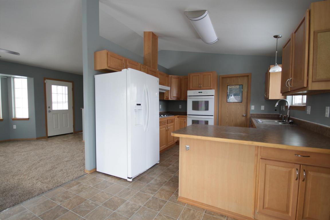 7025 E Kathleen Cir, Palmer, United States 99645
