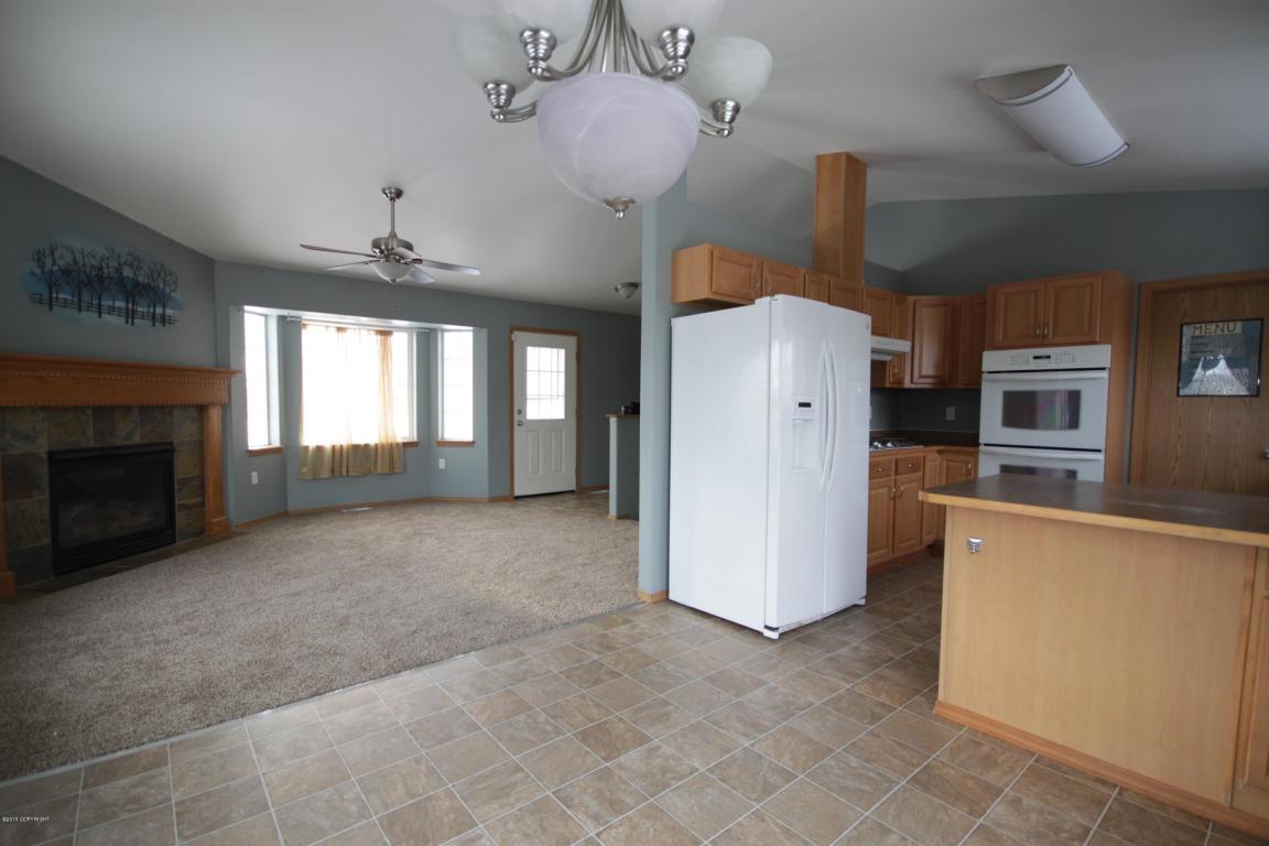 7025 E Kathleen Cir, Palmer, United States 99645