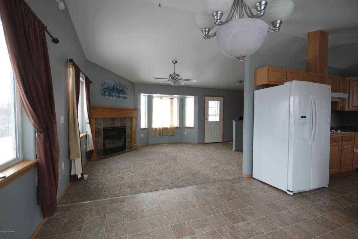 7025 E Kathleen Cir, Palmer, United States 99645