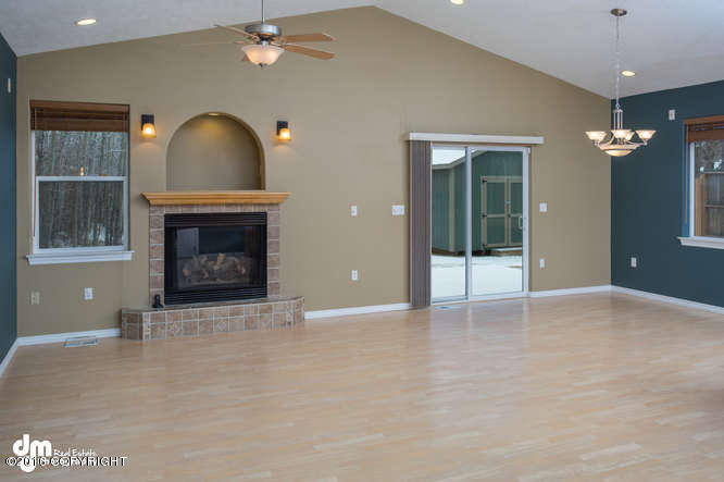 2174 N Thunder Gulch Cir, Palmer, United States 99645