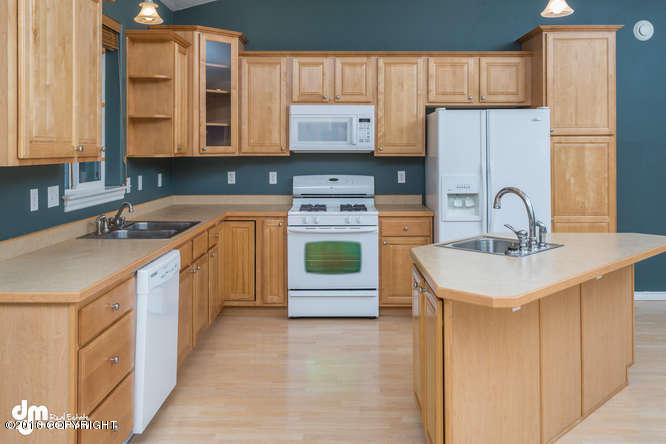 2174 N Thunder Gulch Cir, Palmer, United States 99645