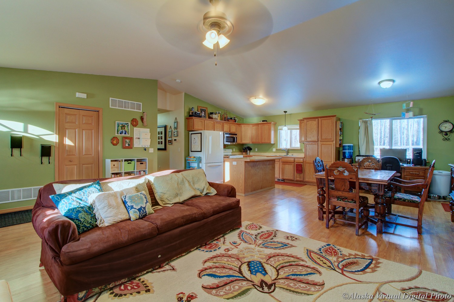 4637 E Big Rock Drive, Wasilla, United States 99645