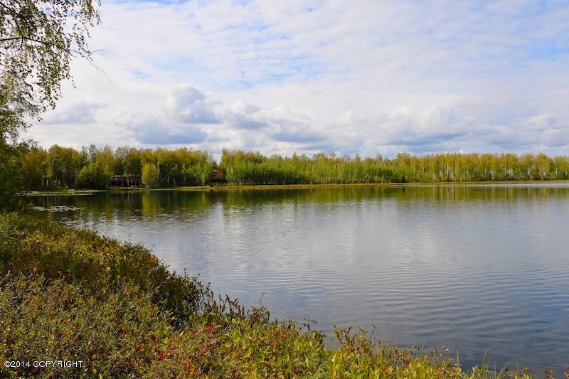 13941 W Big Lake Road, Big Lake, AK 99652