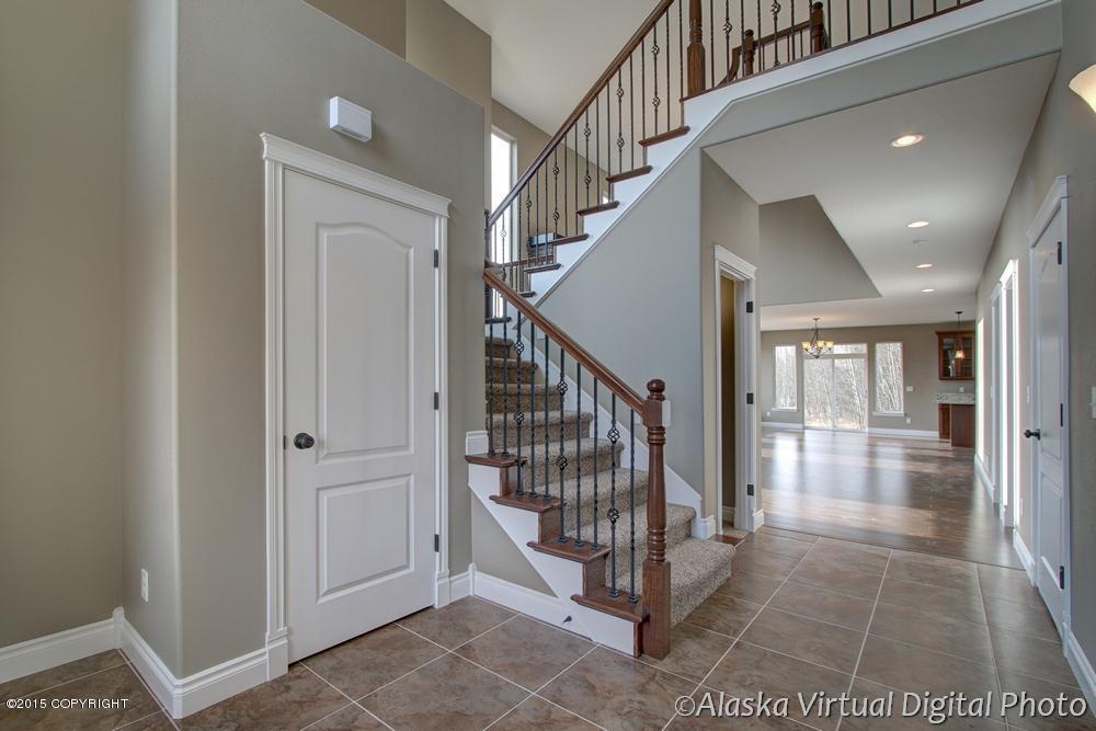 5220 E Loft Circle, Wasilla, AK 99654