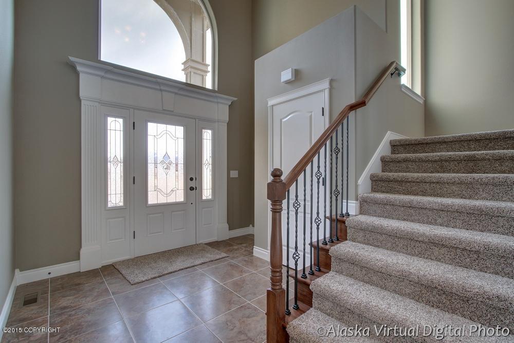 5220 E Loft Circle, Wasilla, AK 99654