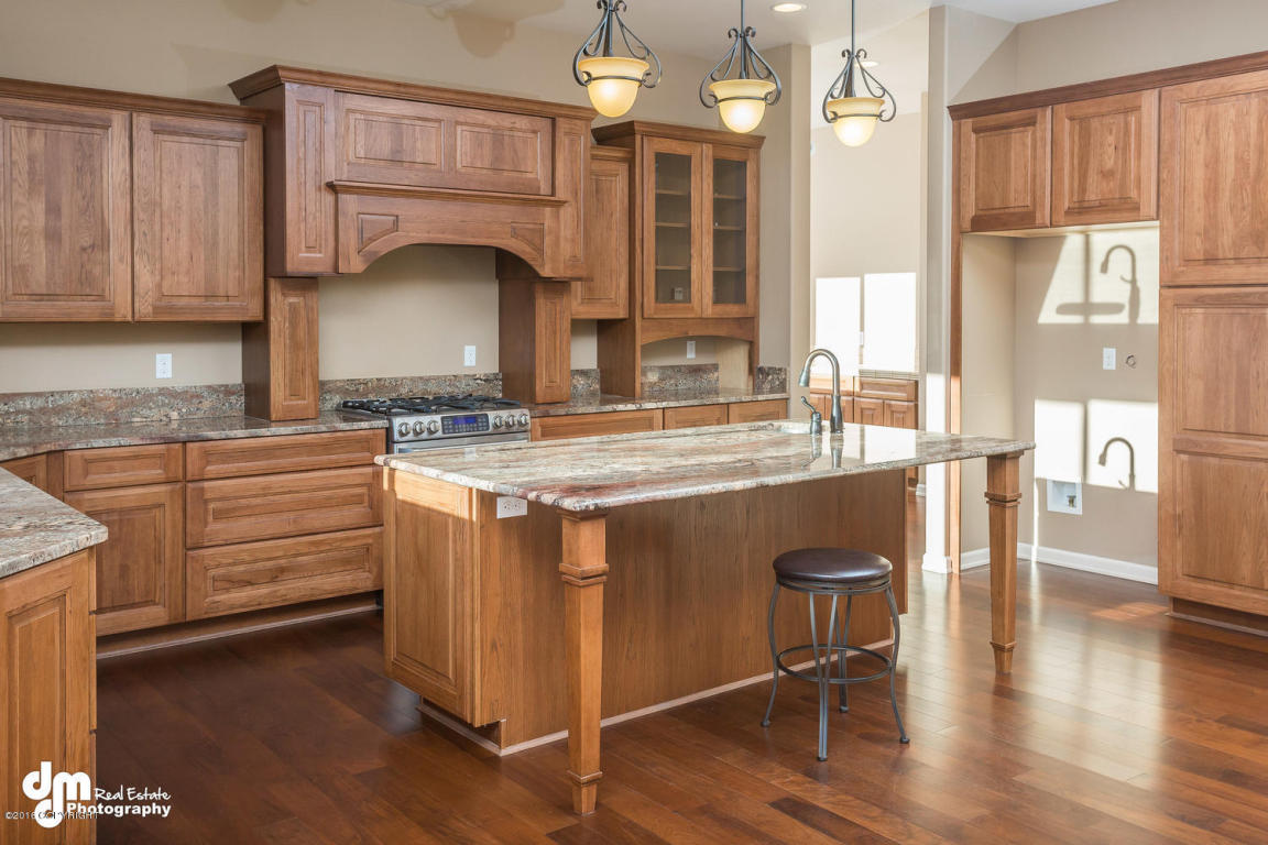 815 S Stamper Drive, Wasilla, AK 99654