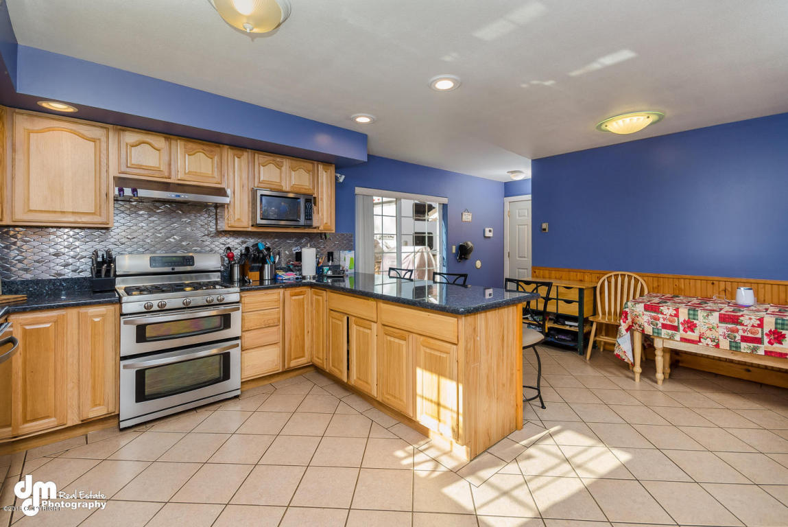 16987 S Dairy Loop, Wasilla, AK 99654