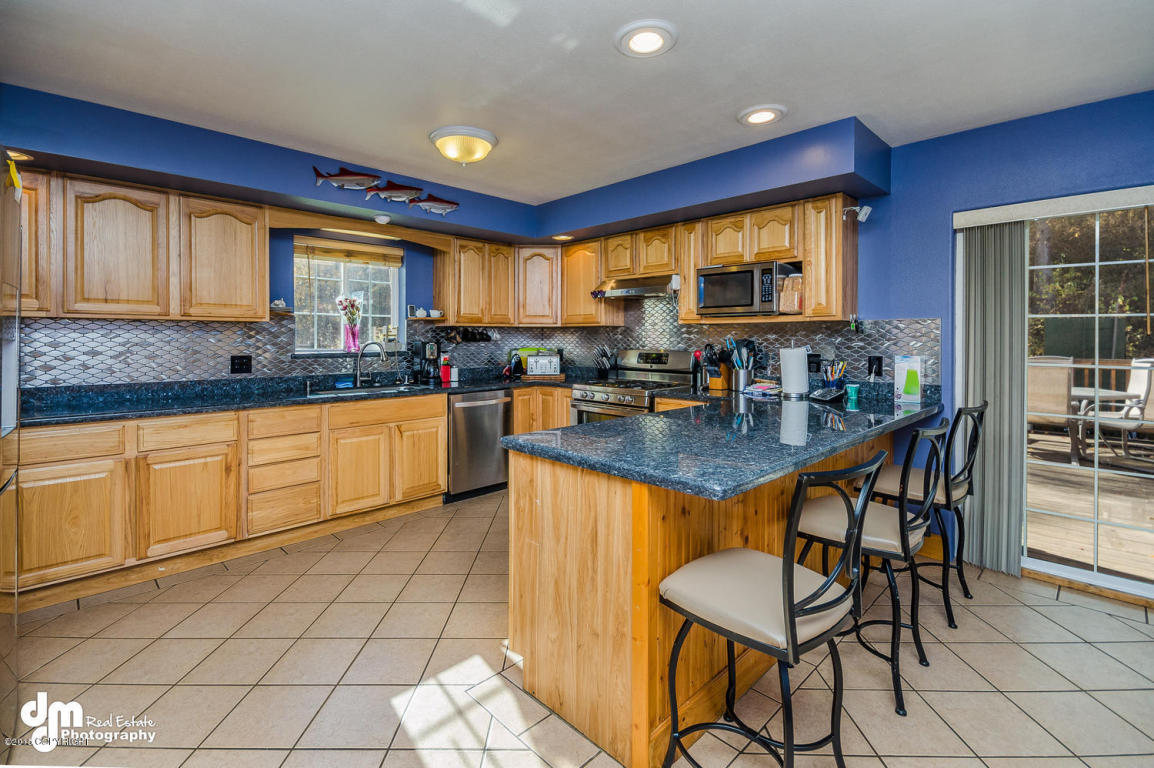 16987 S Dairy Loop, Wasilla, AK 99654