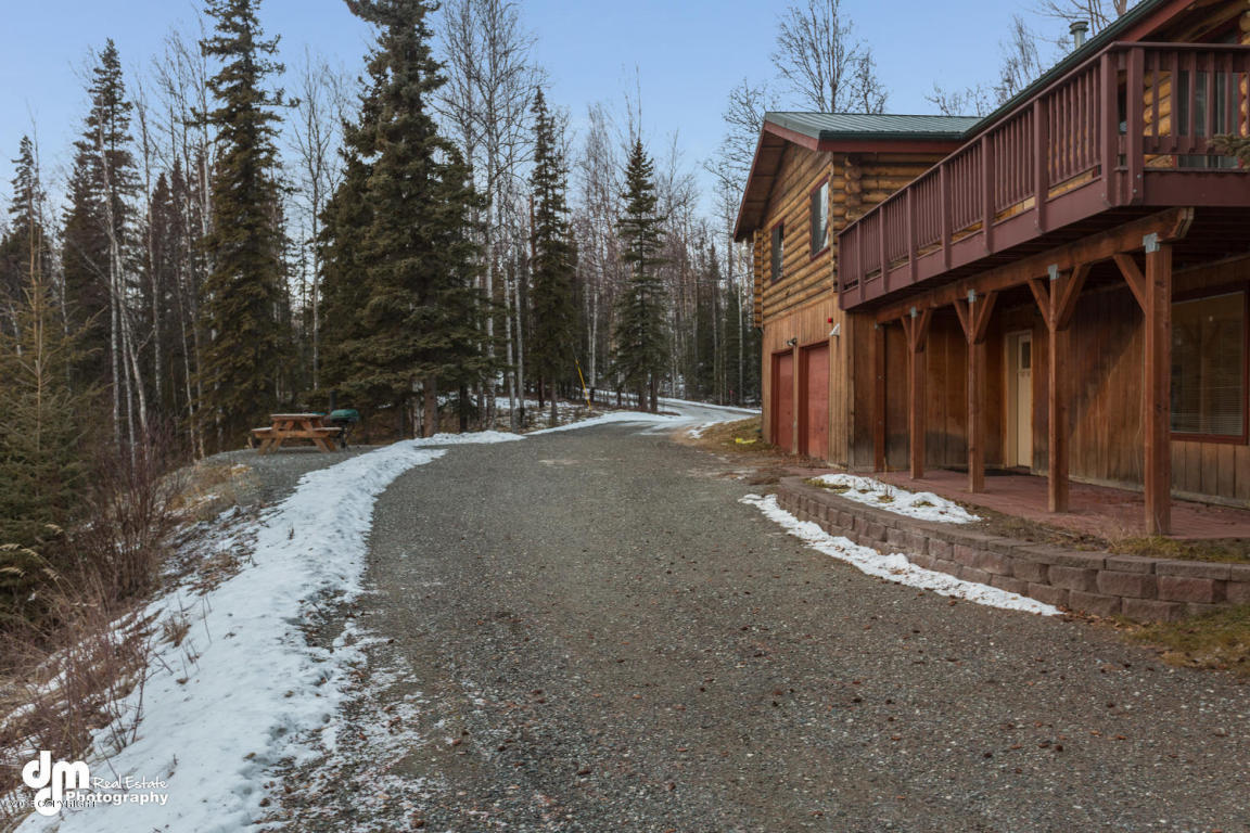 6050 W Robin Hood Lane, Wasilla, AK 99654