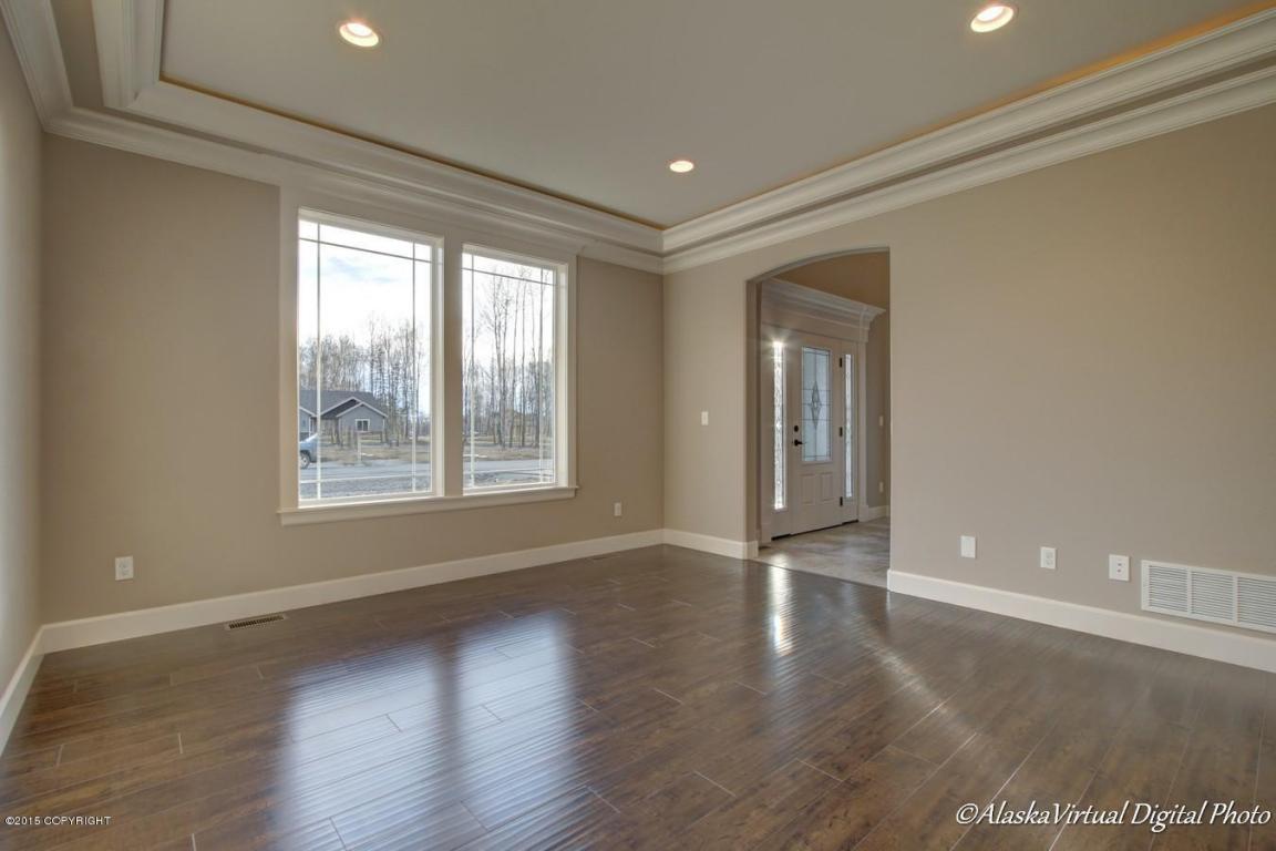 5900 N Telluride Cir, Wasilla, United States 99654