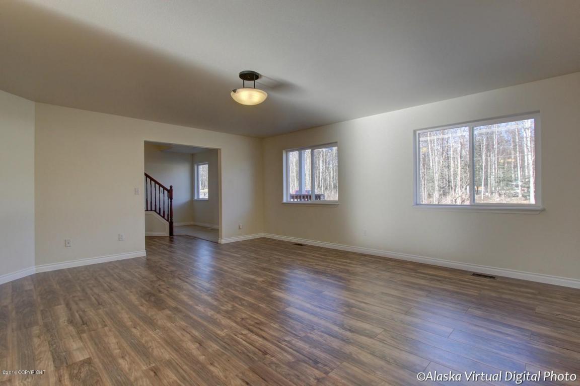4710 E Mosswood Drive, Wasilla, AK 99654