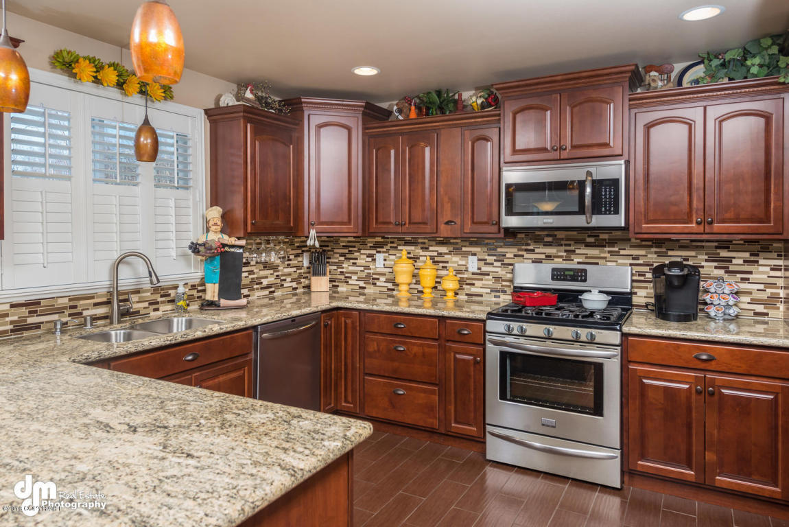 2548 S Gallop Circle, Wasilla, AK 99654