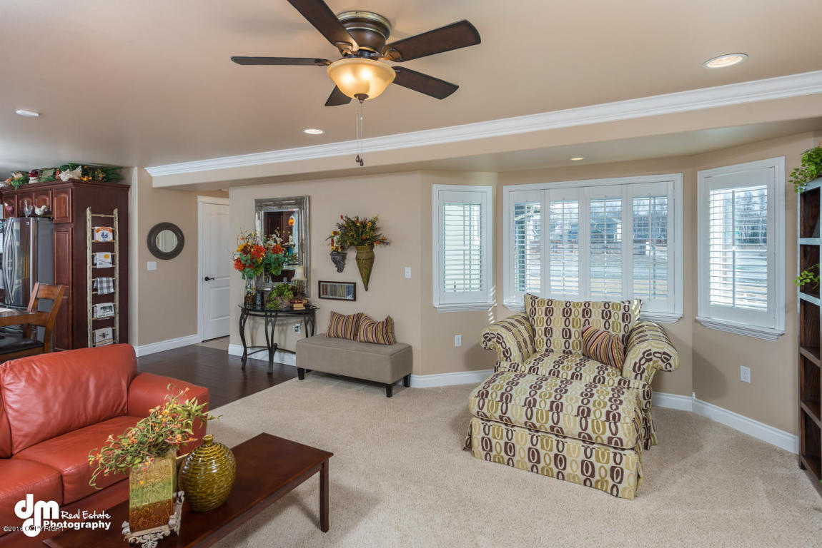 2548 S Gallop Circle, Wasilla, AK 99654