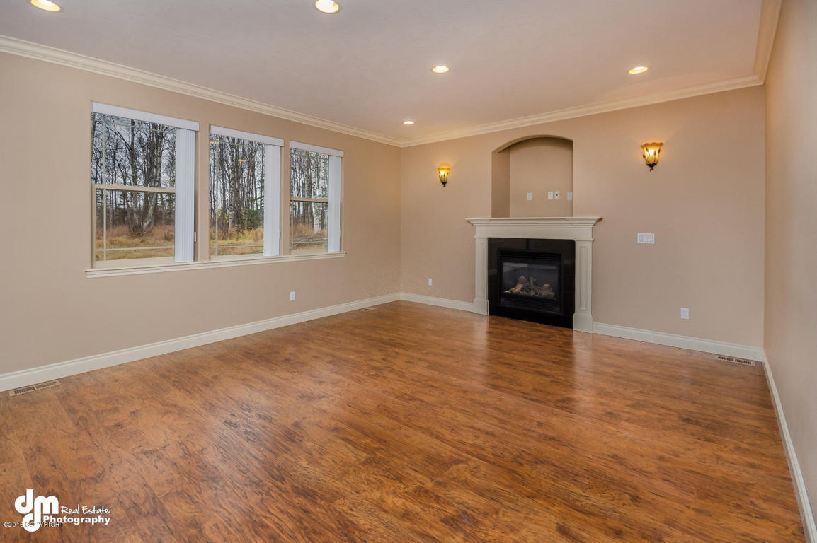 181 W Riverdance Circle, Wasilla, AK 99654