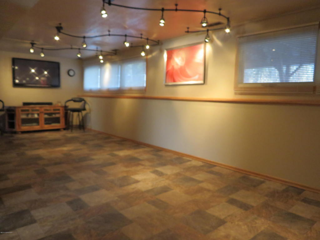 36393Lakeshore Dr, Sterling, United States 99672