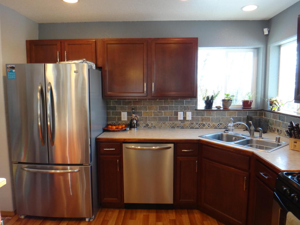 39574Eldon Cir, Sterling, United States 99672