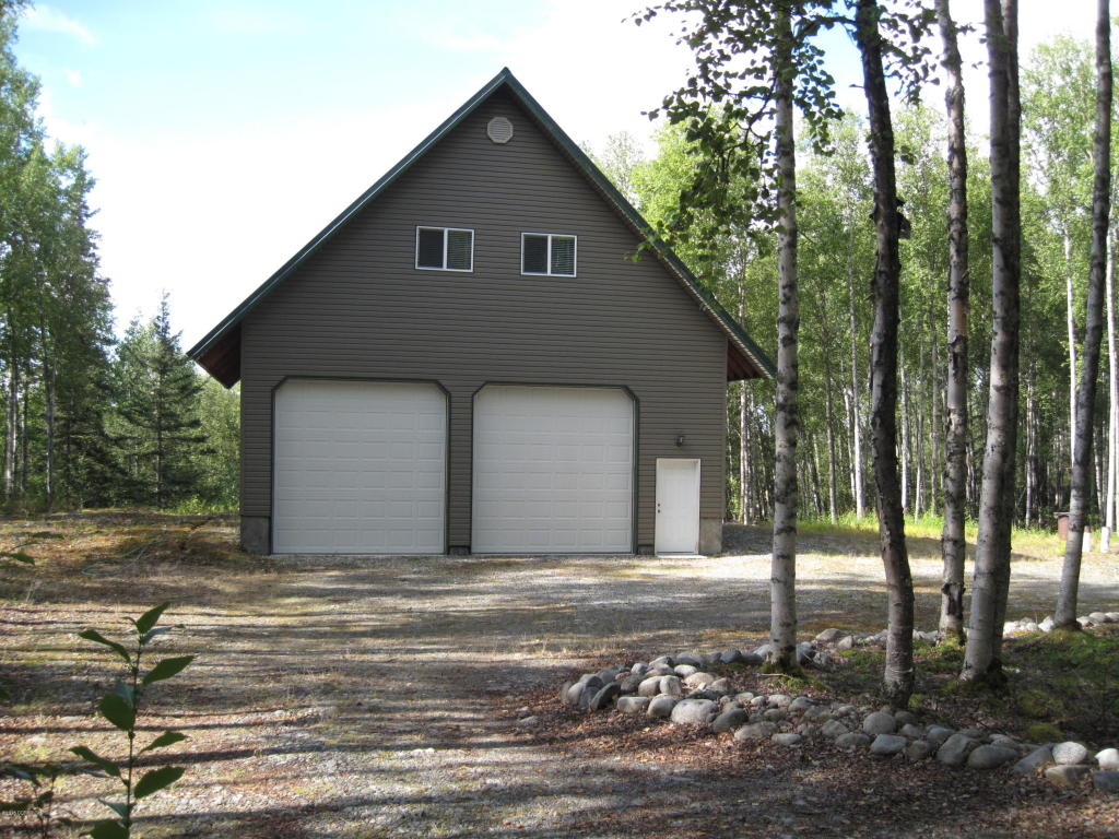 19994 E Goshawk Way, Willow, AK 99688