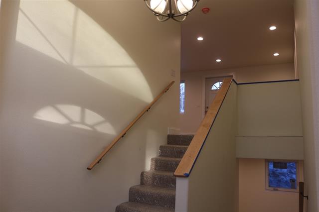 820 RIDGE LOOP, North Pole, United States 99705