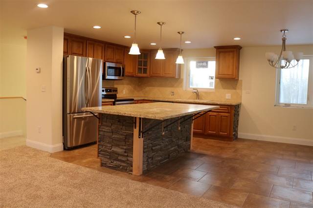 820 RIDGE LOOP, North Pole, United States 99705